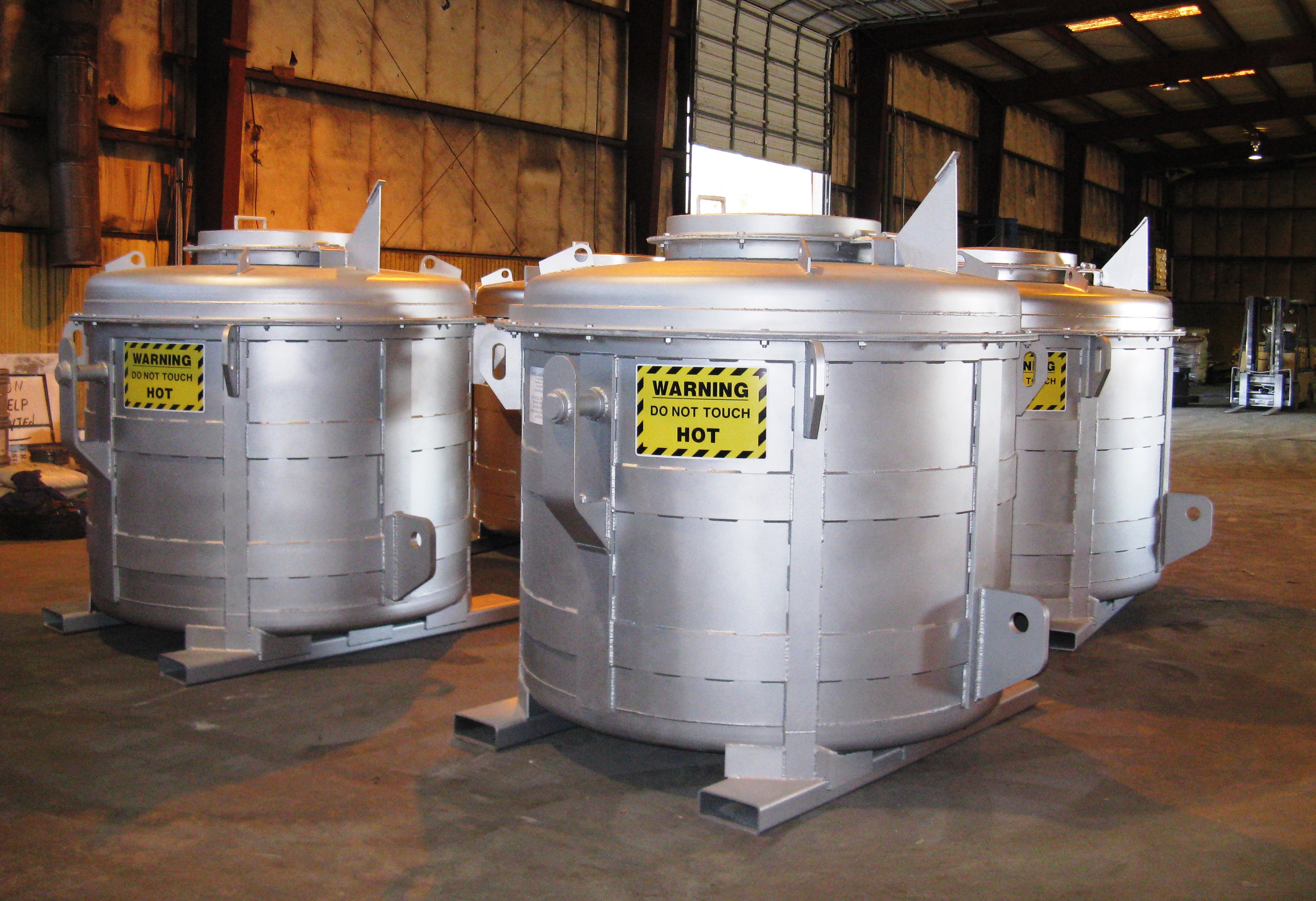 Hot Molten Metal Transfer CruciblesMolten Aluminum